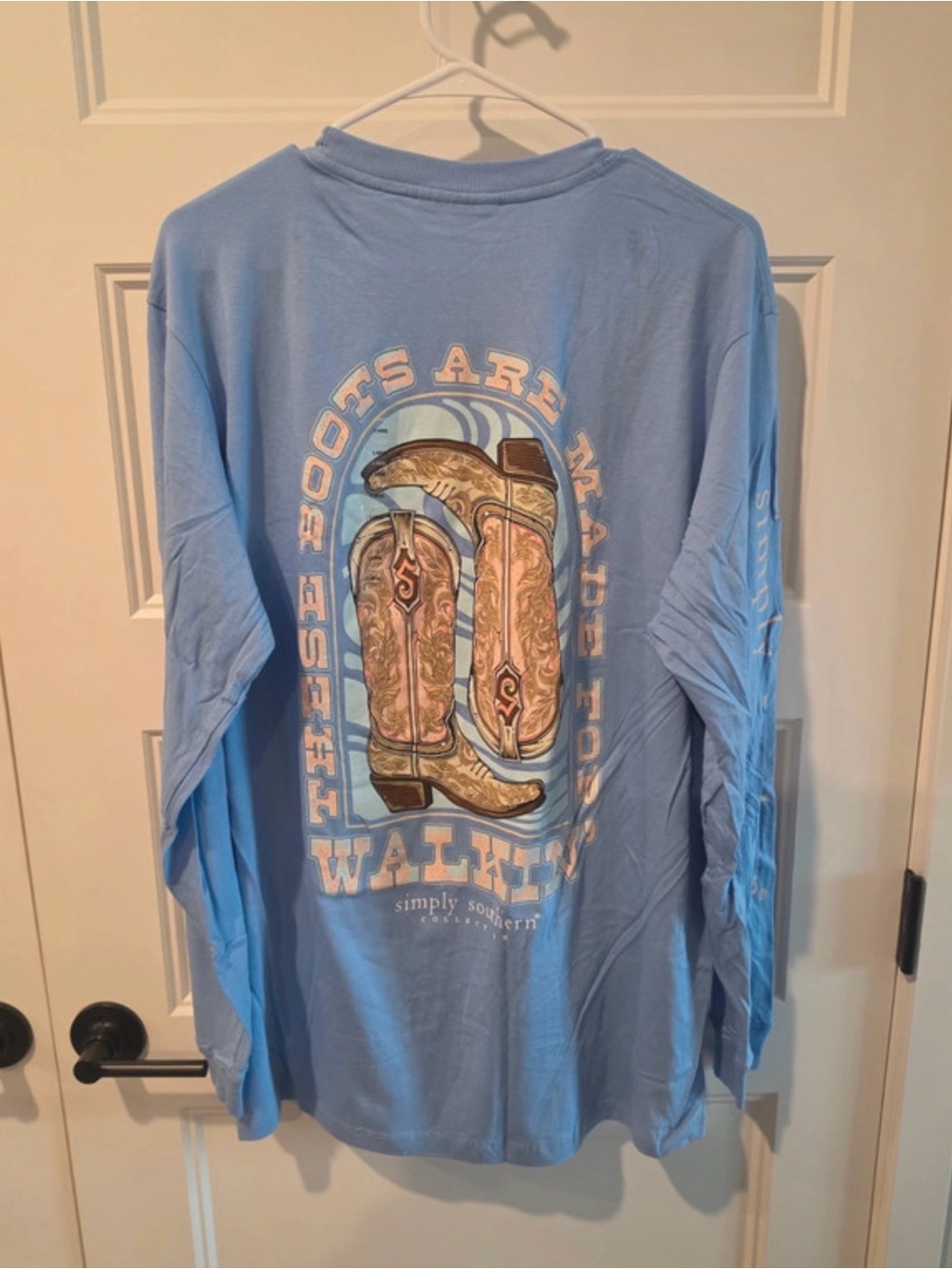 NWT Simply Southern “These Boots are Made for Walkin” Long Sleeve Tee Size Large